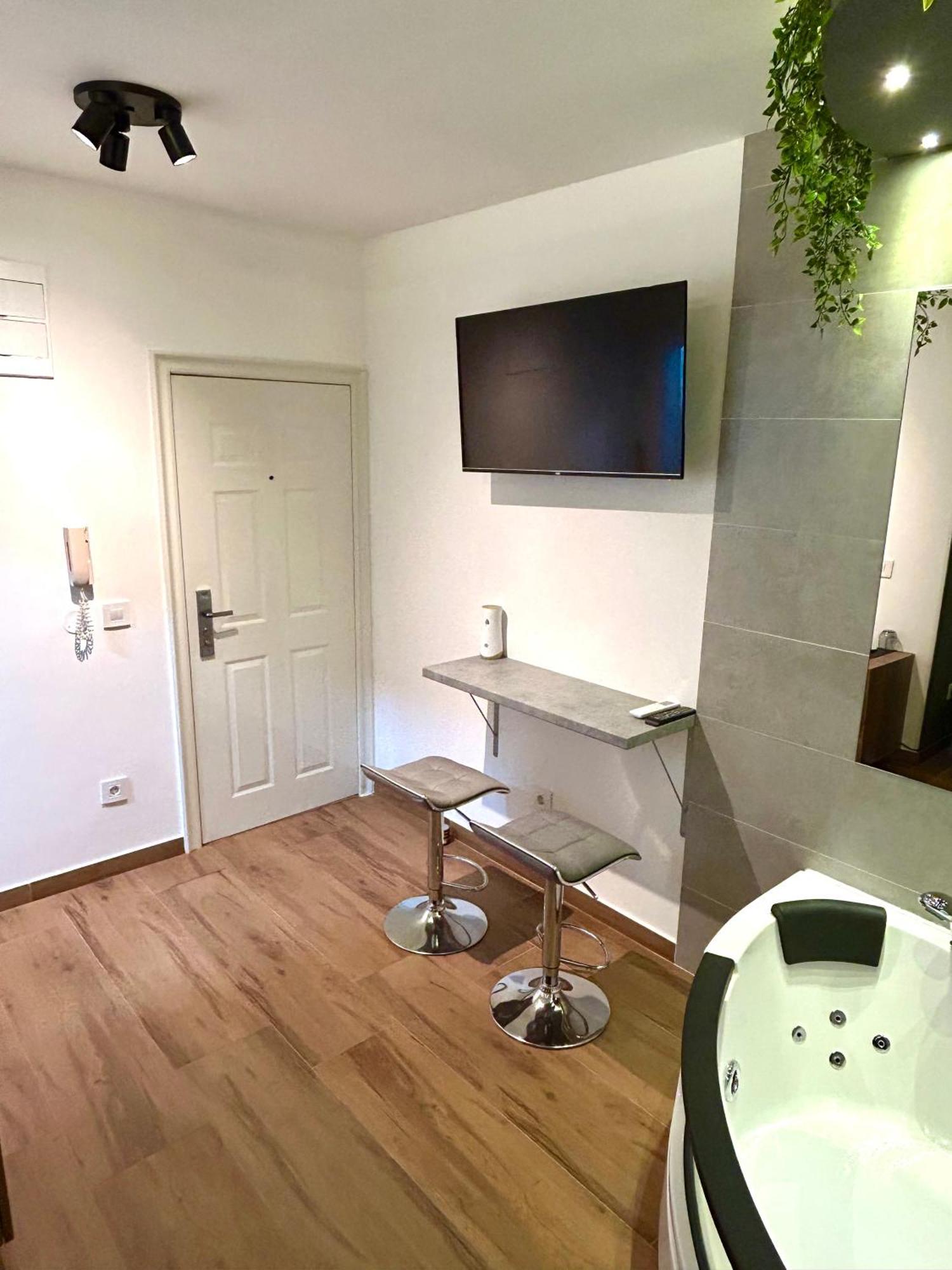 Seventh Oasis Lägenhet Belgrad